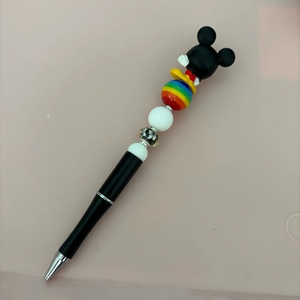 Disney Doorables: Mickey Mouse: Classic Mickey Mouse handmade beaded pen